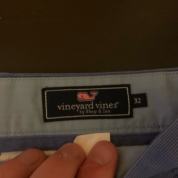 Vineyard Vines Club Shorts - Picture 3 of 3